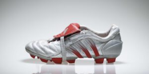 Adidas Fußballschuhe PREDATOR PULSE silver/red